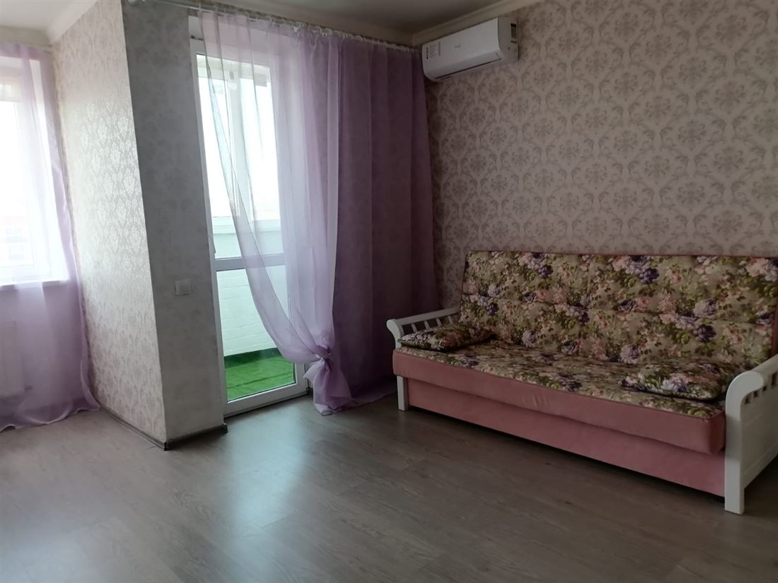 Снять --комнатную квартиру