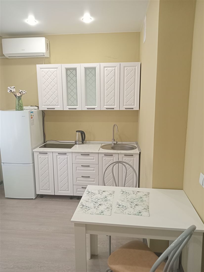 Снять --комнатную квартиру