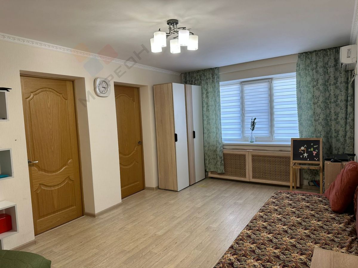 Купить 3-комнатную