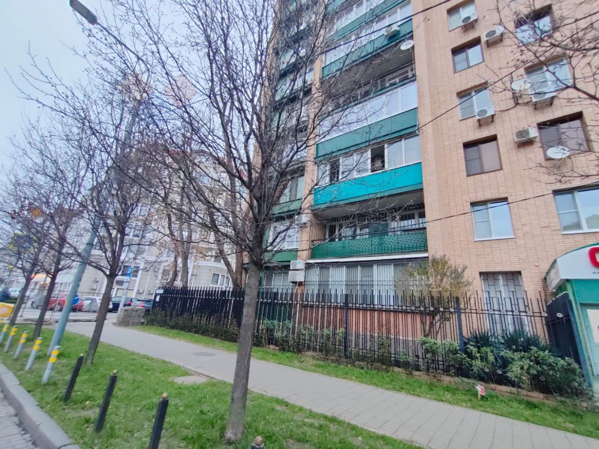 Купить 4-комнатную квартиру