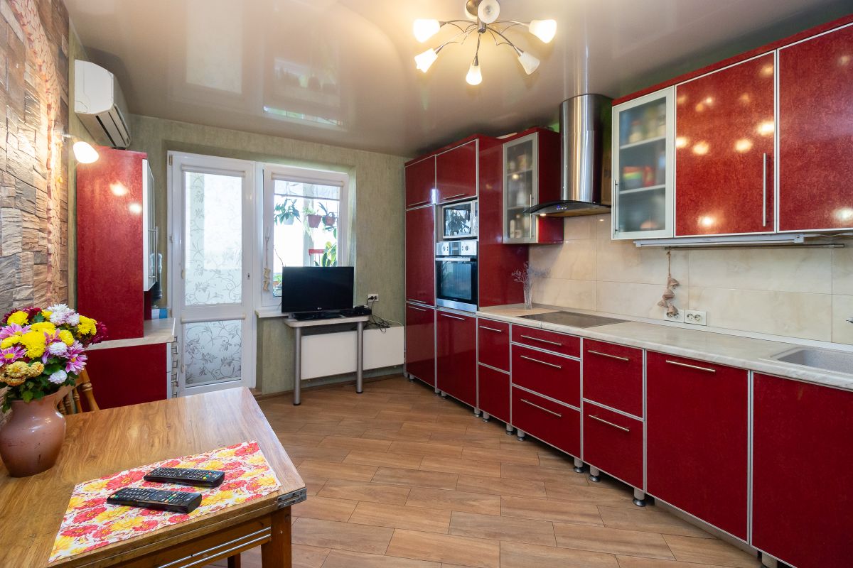 Купить 3-комнатную квартиру