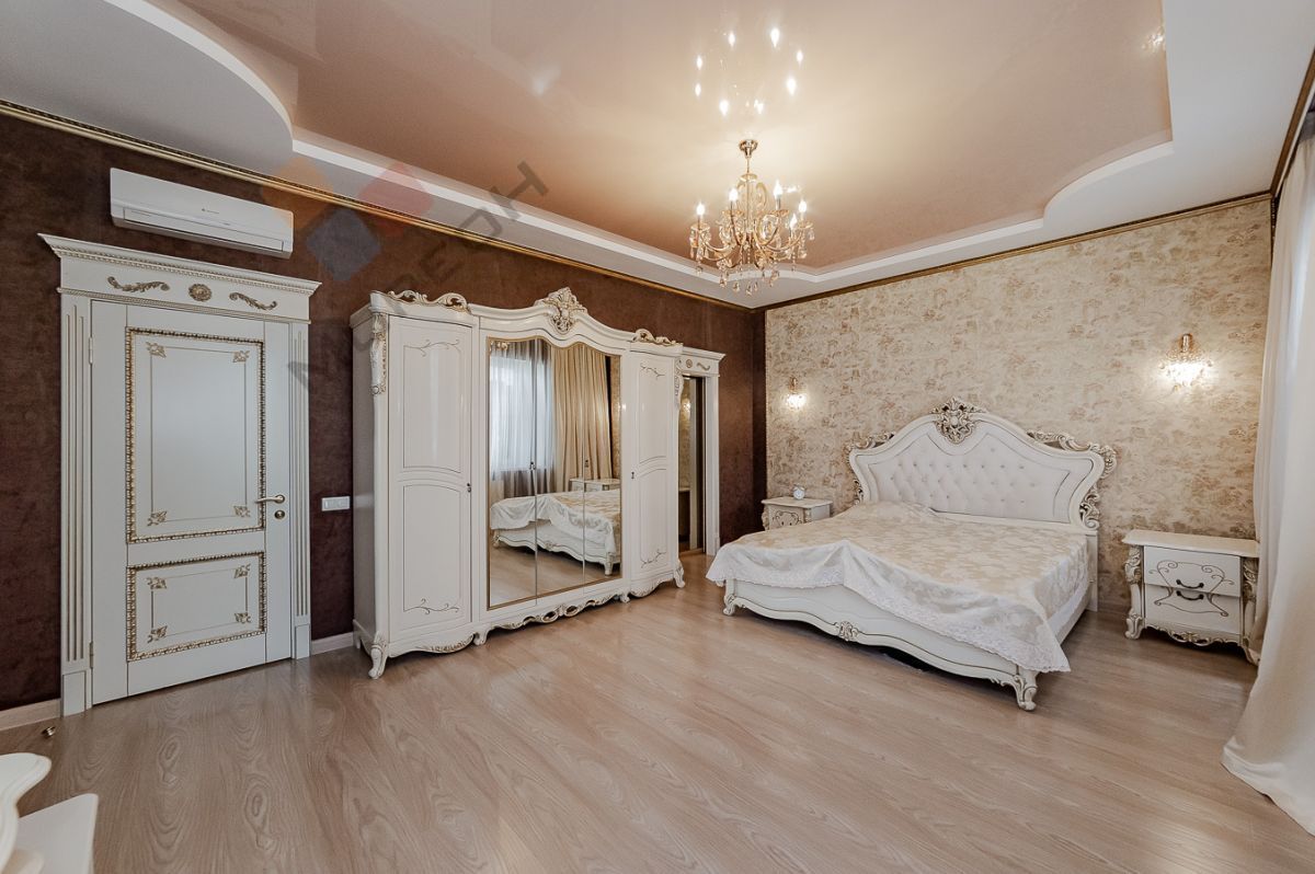 Купить 4-комнатную