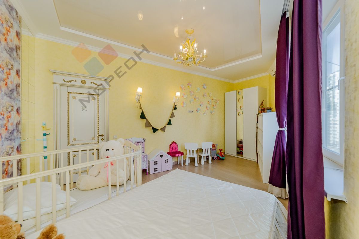 Купить 4-комнатную