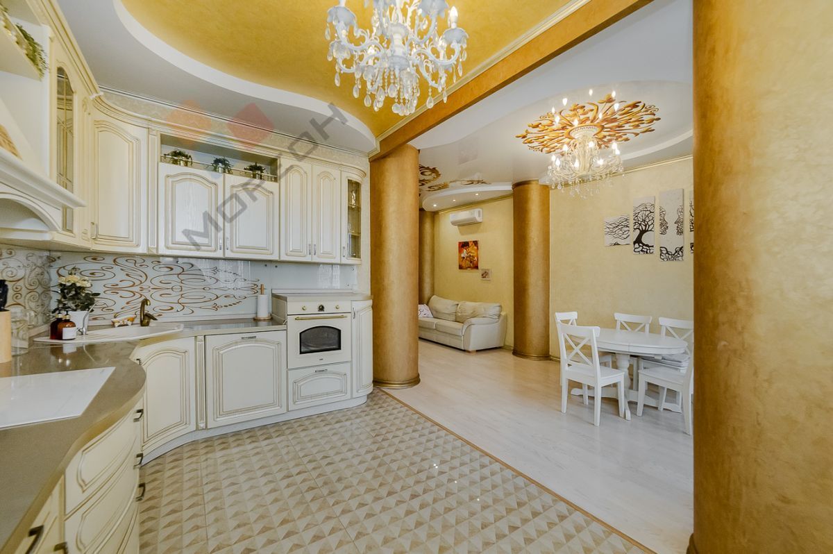 Купить 4-комнатную