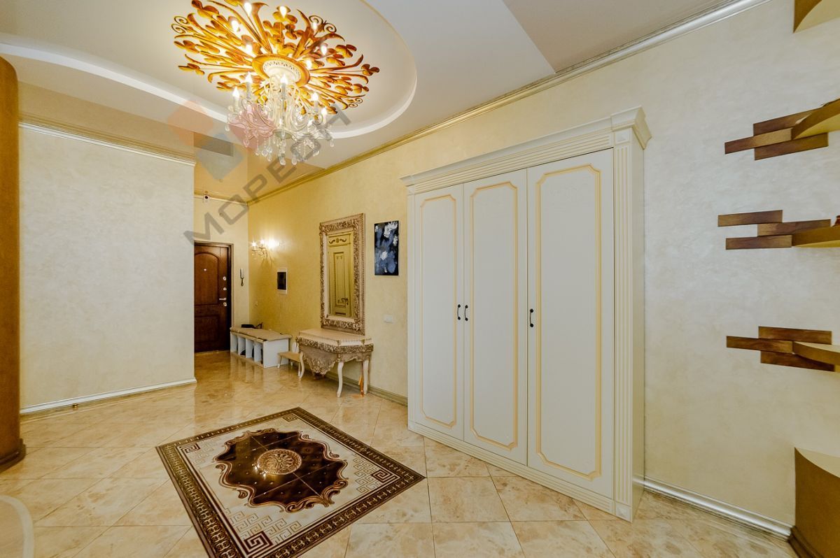 Купить 4-комнатную