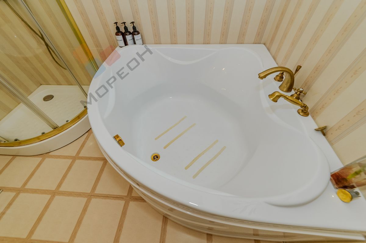 Купить 4-комнатную