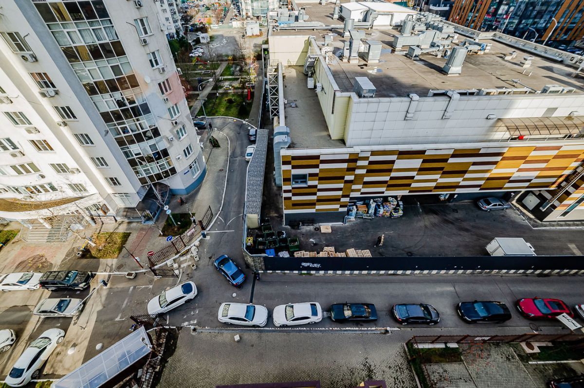 Купить 4-комнатную