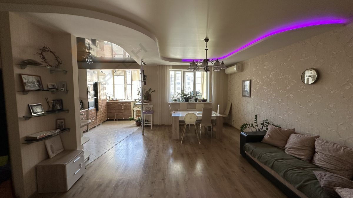 Купить 3-комнатную квартиру