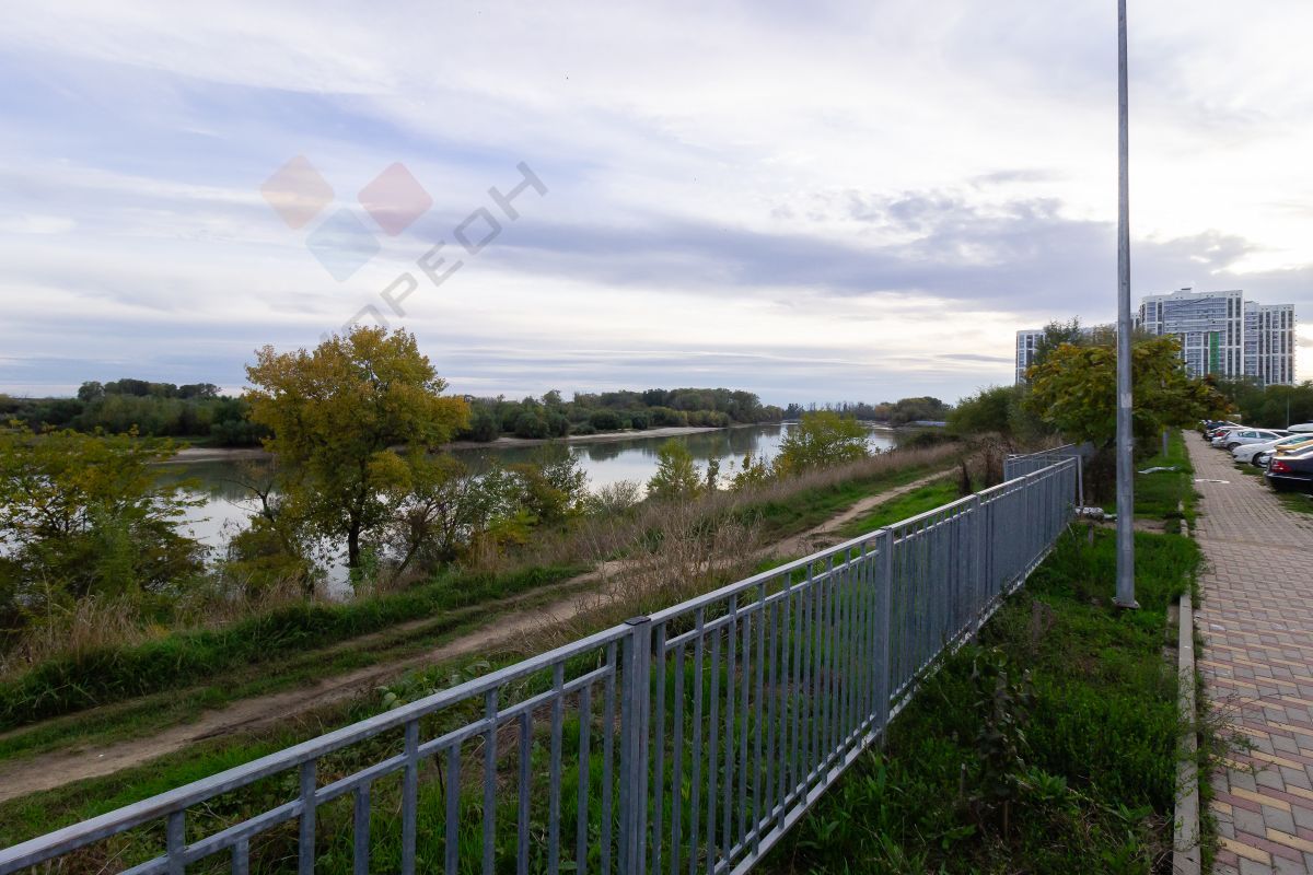 Купить 3-комнатную