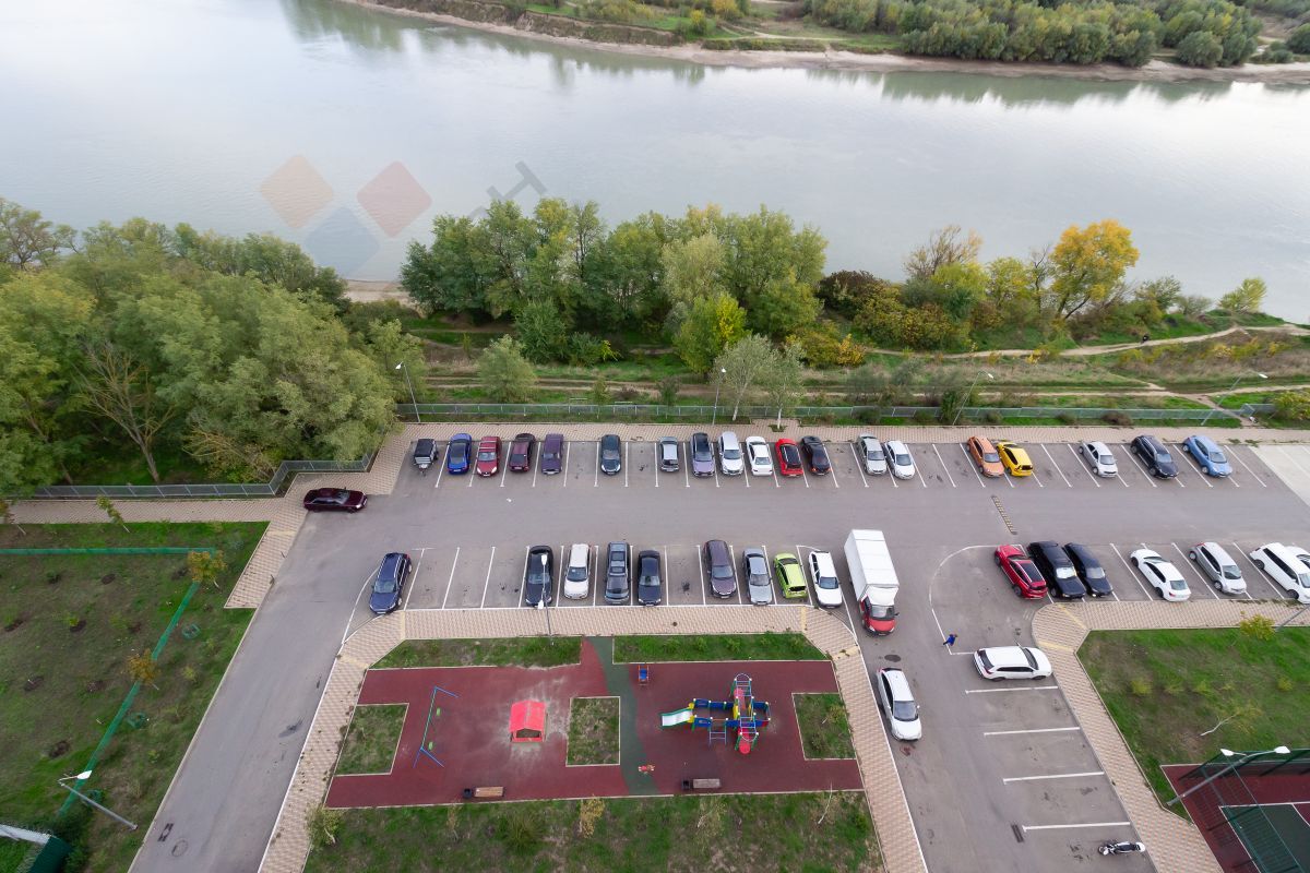 Купить 3-комнатную