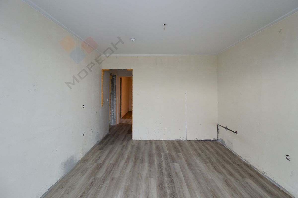 Купить 3-комнатную