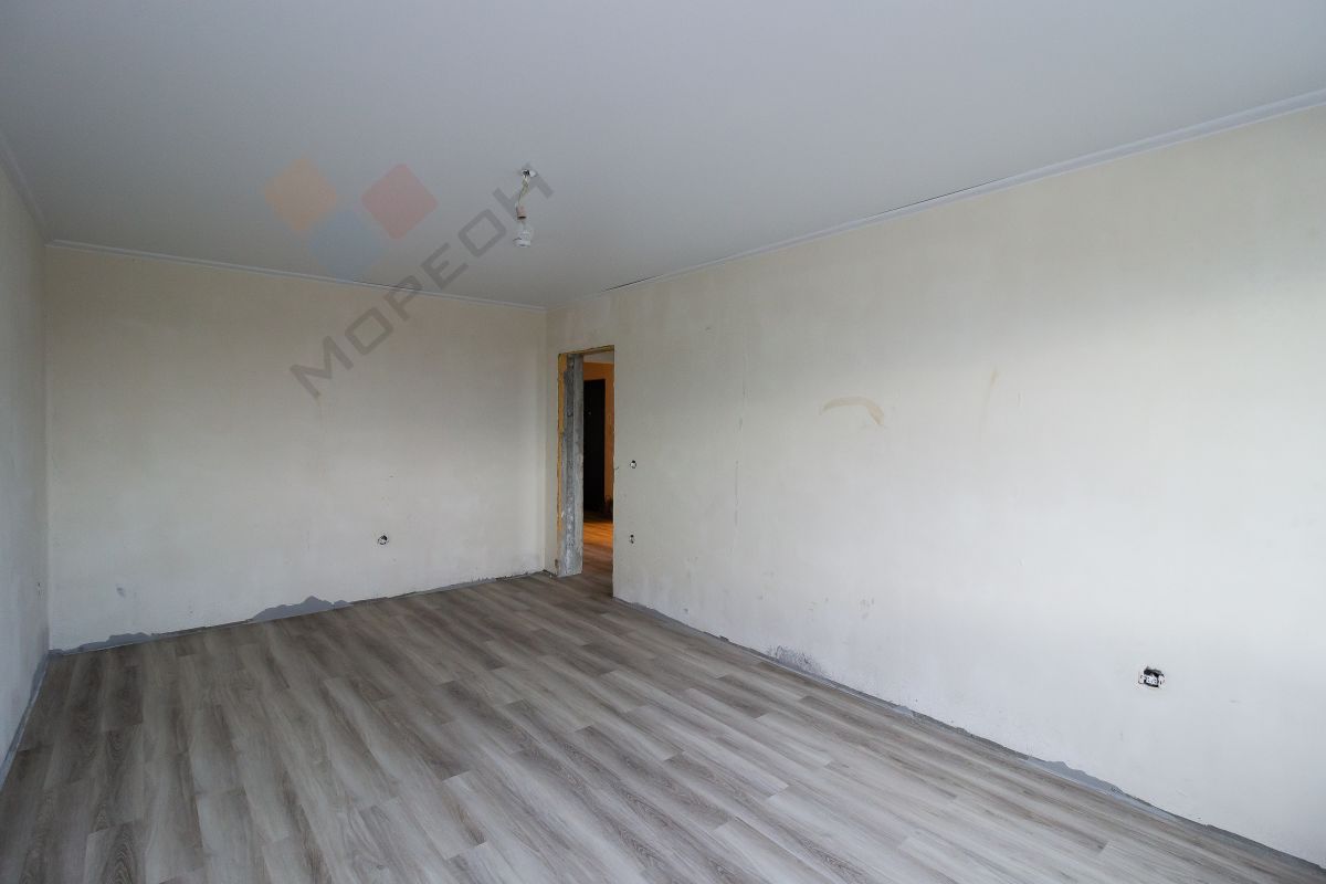 Купить 3-комнатную