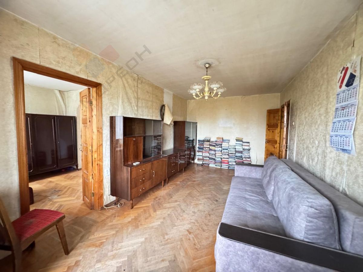 Купить 4-комнатную квартиру