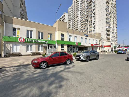 Снять  помещение свободного назначения