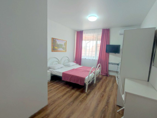 Купить --комнатную квартиру