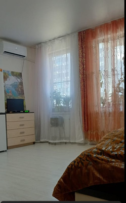 Купить --комнатную квартиру