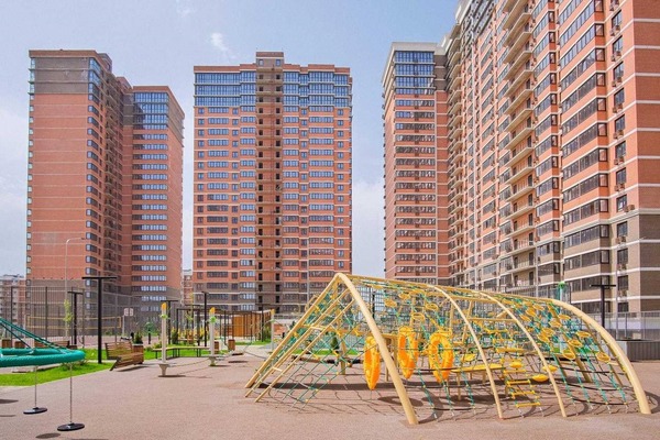 Купить --комнатную квартиру