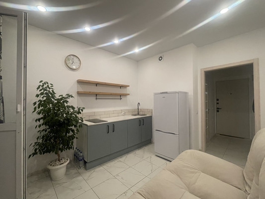 Купить --комнатную квартиру