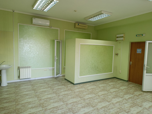 Снять  помещение свободного назначения