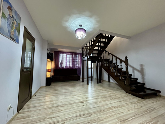 Купить 5-комнатную квартиру