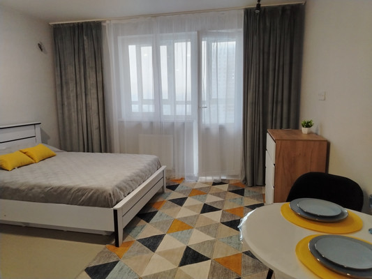 Купить --комнатную квартиру