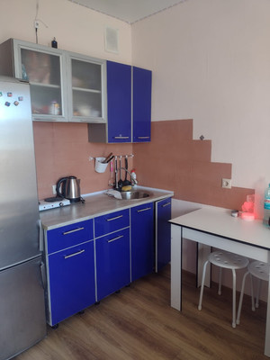 Купить --комнатную квартиру