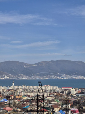 Купить --комнатную квартиру