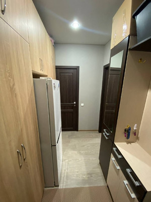 Купить --комнатную квартиру