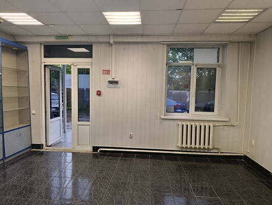 Снять  помещение свободного назначения